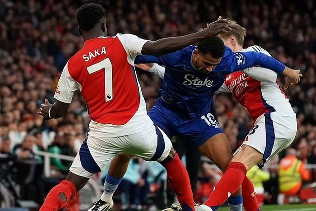 莱奥：我有个人的进球目标，虽然我不想说但我把目标定得很高（莱奥：进球目标暂不透露，但我给自己定得很高）