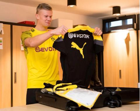 格纳布里：获得巨额收入后曾沉迷奢侈消费，母亲劝我脚踏实地（格纳布里自述高薪到手后曾大肆奢侈，母亲告诫要脚踏实地）