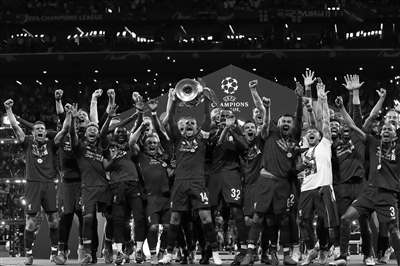 替补席没啥存在感！湖人首发5虎合砍102分