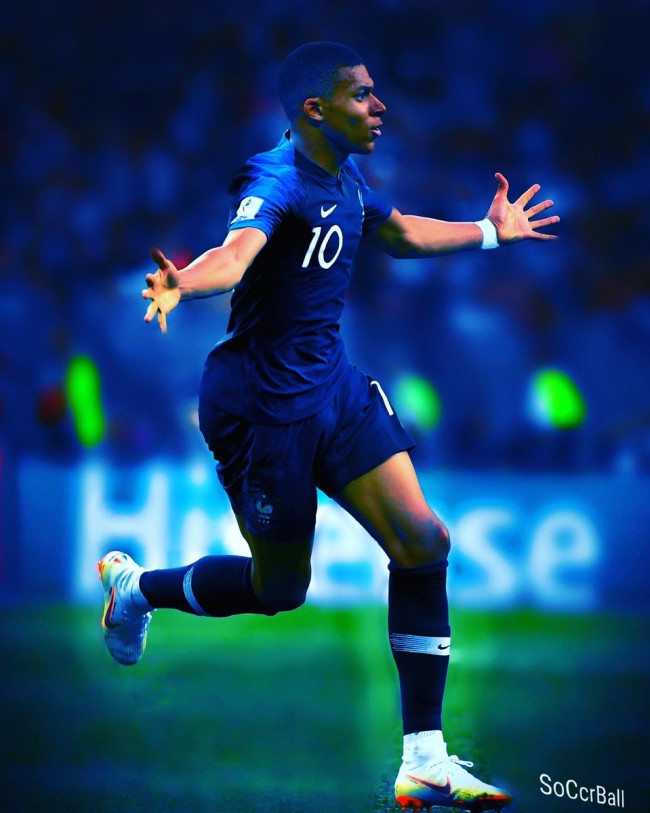 记者总结皇马2025：没有中场大脑纯靠天赋，阿隆索的球队缺乏风格（皇马2025评析：中场无核靠天赋硬撑，阿隆索球队缺少鲜明风格）