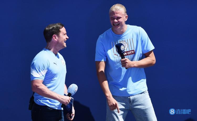 弗拉霍维奇晒龙珠悟空恢复照：手术很顺利，感谢大家（弗拉霍维奇用龙珠悟空照报平安：手术成功，感谢大家）