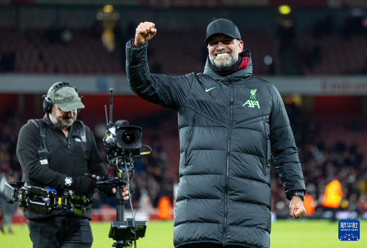 瑞士主帅：未提前准备庆祝晋级，会考虑让沙奇里回归（瑞士主帅称未预设晋级庆祝，将考虑召回沙奇里）