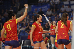 戴维对乌迪内斯的进球被吹越位，但VAR划线似乎存在问题（戴维对阵乌迪内斯进球被判越位，VAR划线存疑）