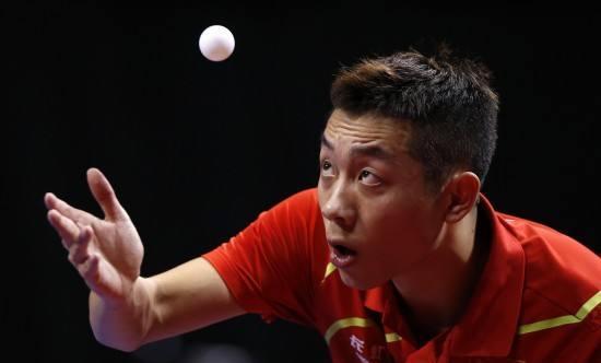 在两块巨石 在两块巨石